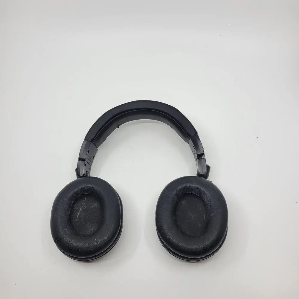 Audio-Technica ATH-M50xBT Professional Studio Monitor Headphones Black
